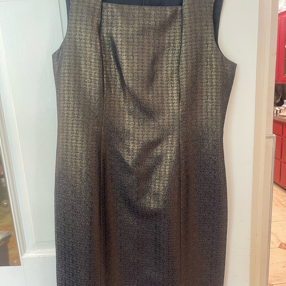 Worth sheath cocktail dress